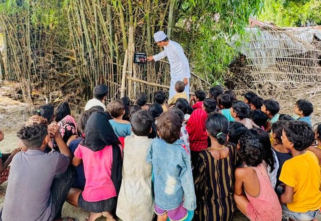 Community learning circle, rural Bihar — photo 2 of 3